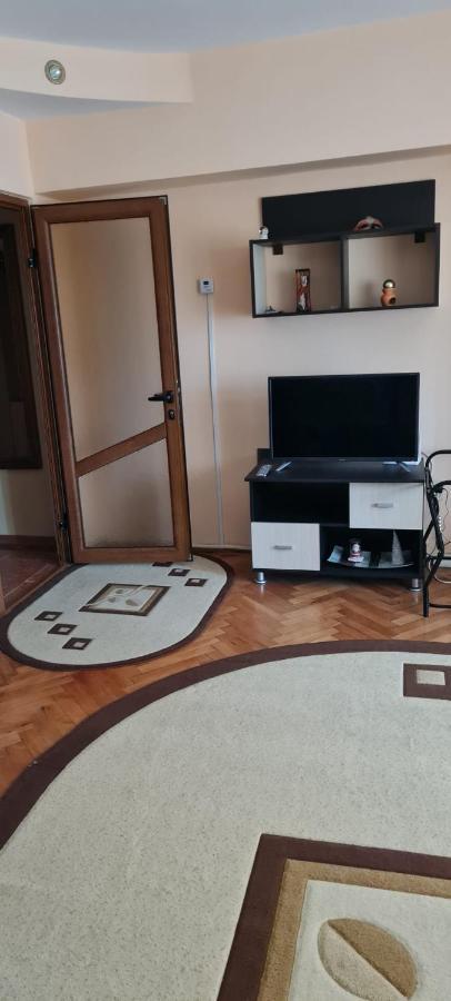 Apartament Cu 2 Camere Spatioase In Centrul Orasului - Andrei เบรยลา ภายนอก รูปภาพ